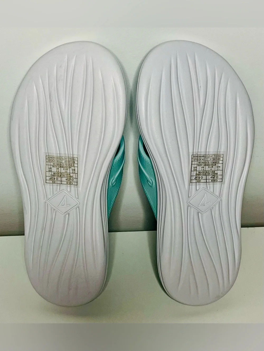 Sperry Mint Green Foam Thong Sandals with White Midsole